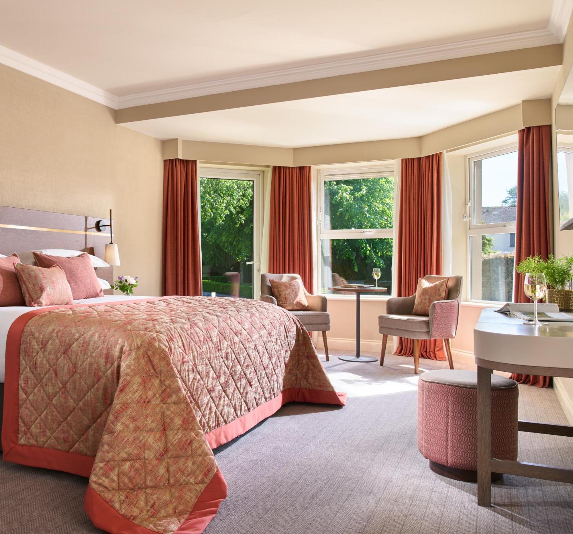 Tulfarris Hotel And Golf Resort ภายนอก รูปภาพ