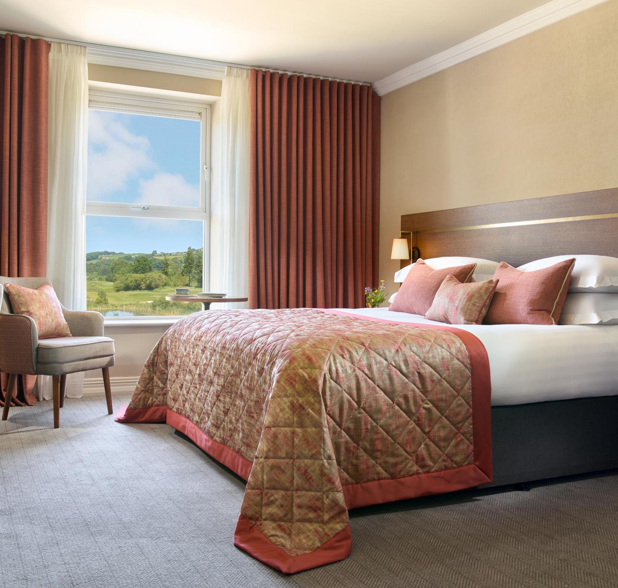 Tulfarris Hotel And Golf Resort ภายนอก รูปภาพ