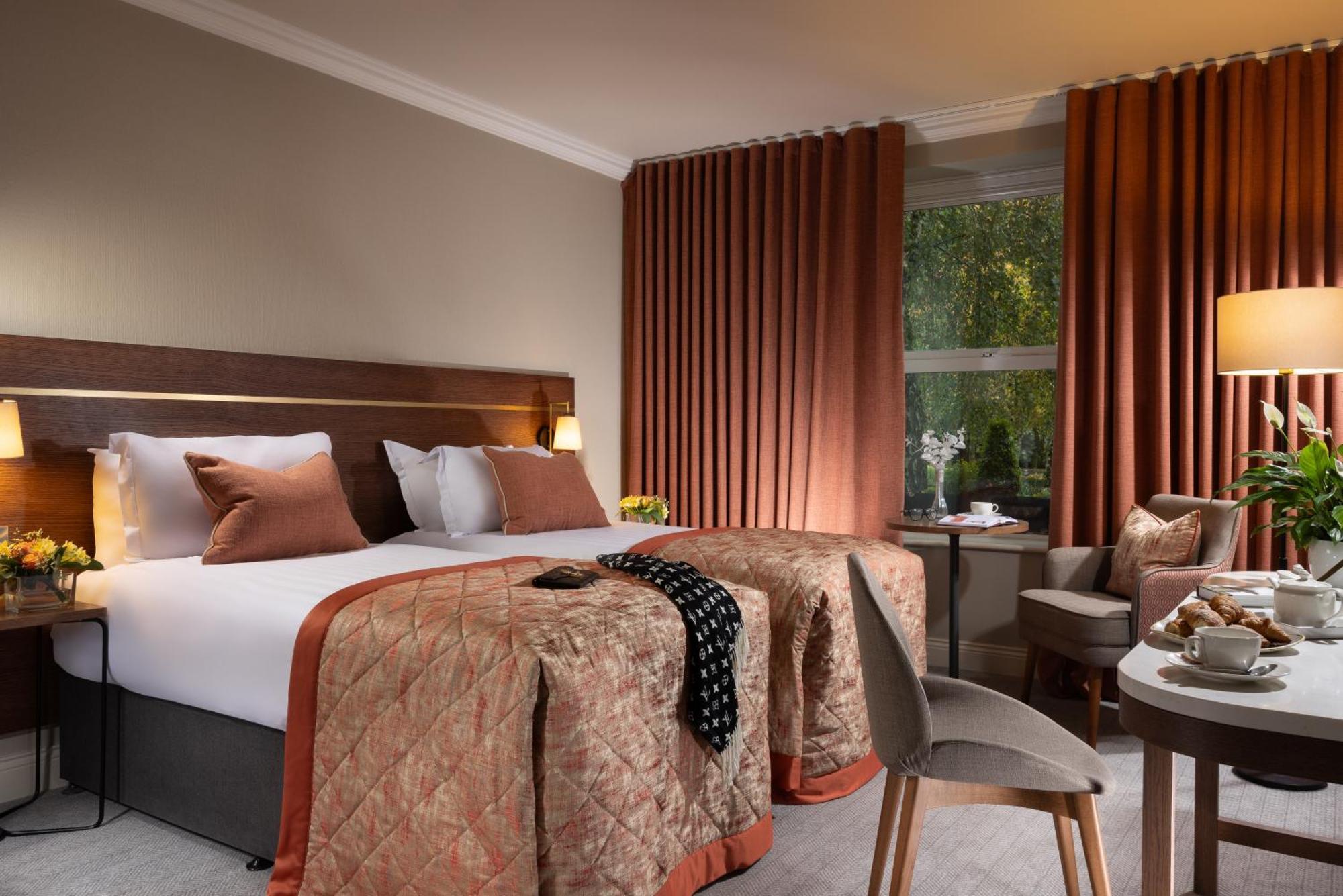 Tulfarris Hotel And Golf Resort ภายนอก รูปภาพ