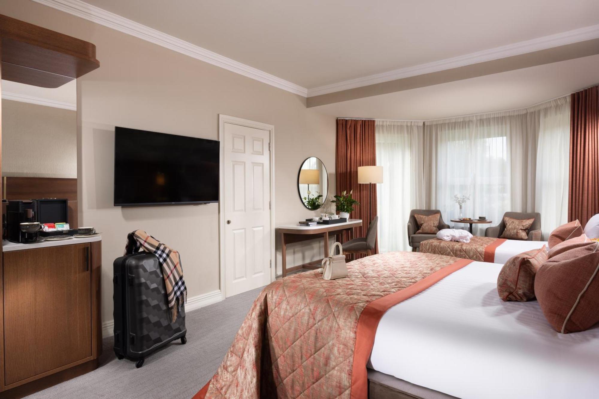 Tulfarris Hotel And Golf Resort ภายนอก รูปภาพ